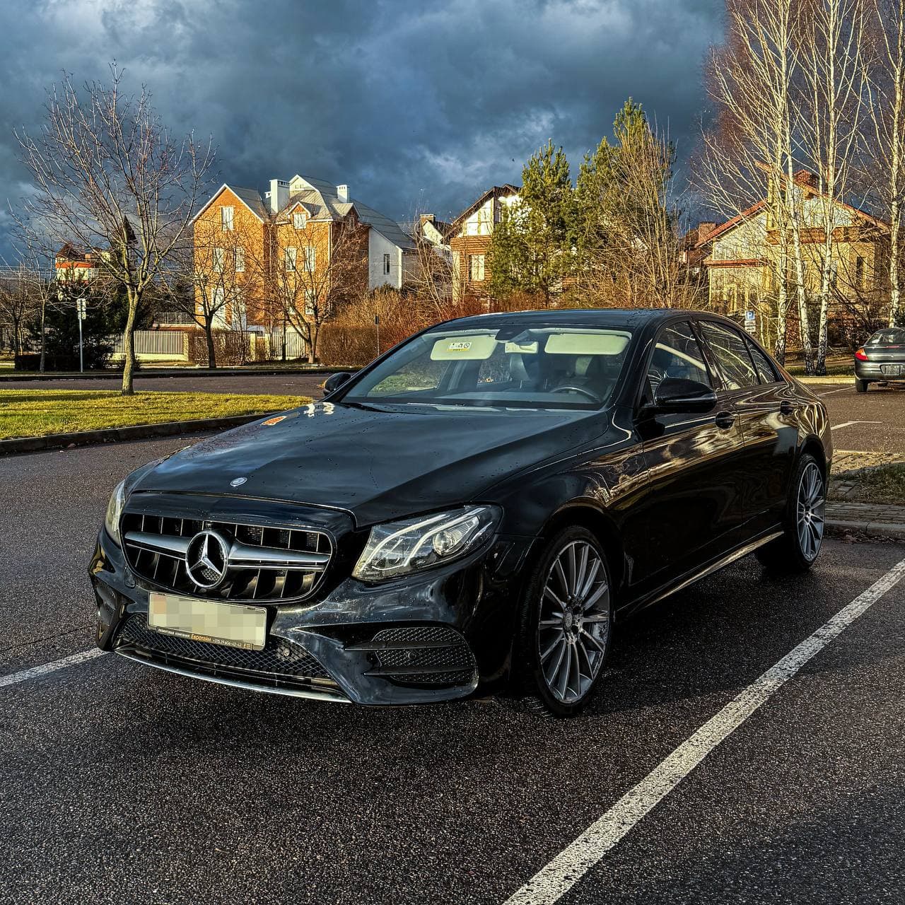 Mercedes-Benz E200