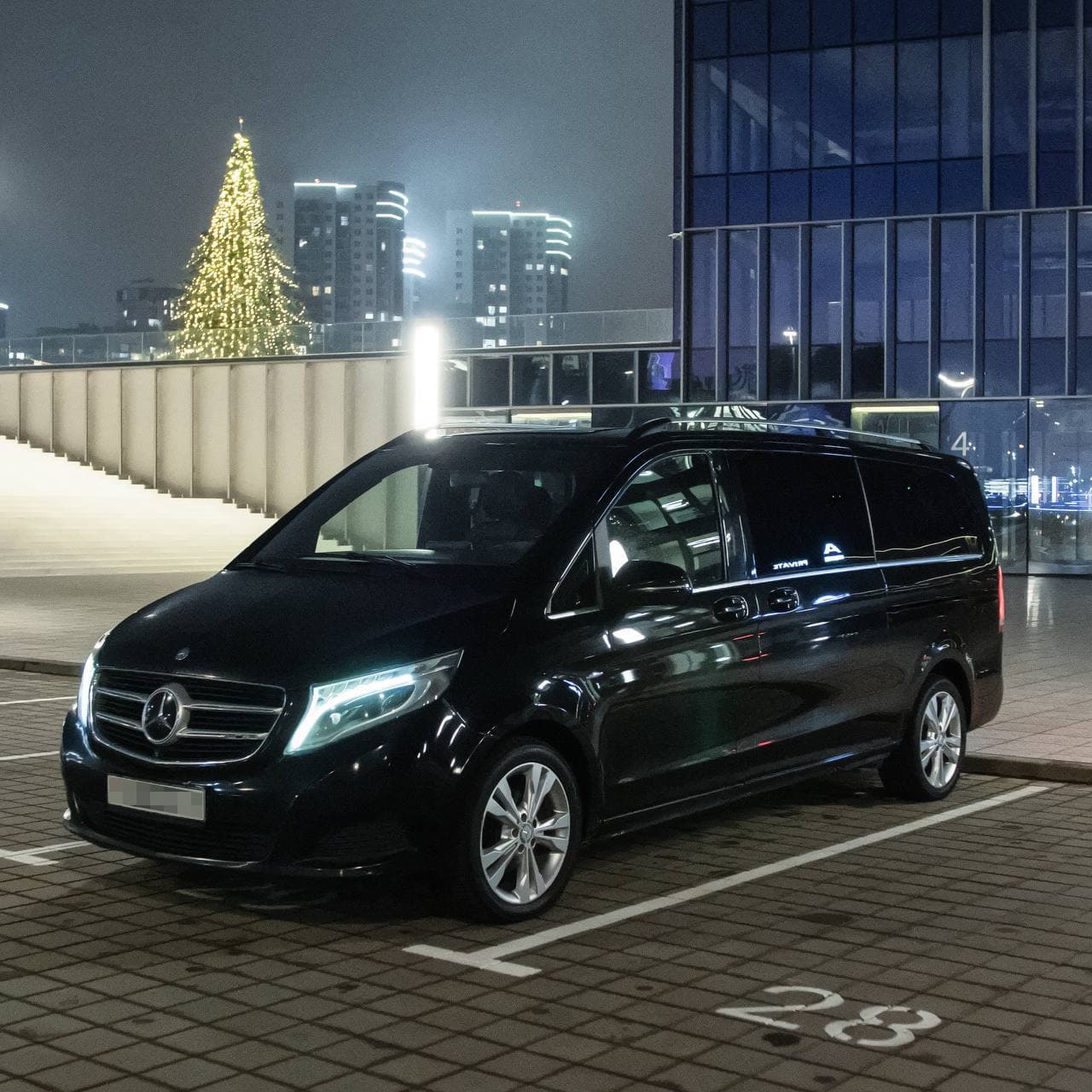 Mercedes-Benz V220D